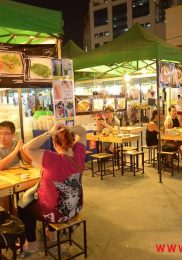 Visiter Neon Market à Bangkok – Marché de nuit 6-min